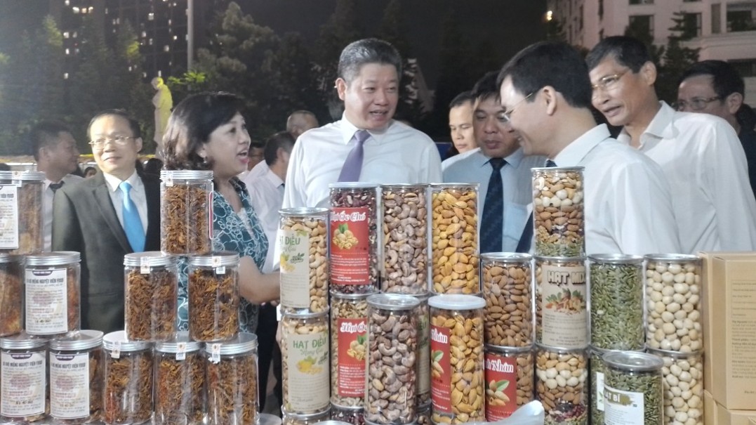 Hội chợ Đặc sản vùng miền Việt Nam 2022 thu hút hơn 350 doanh nghiệp tham gia