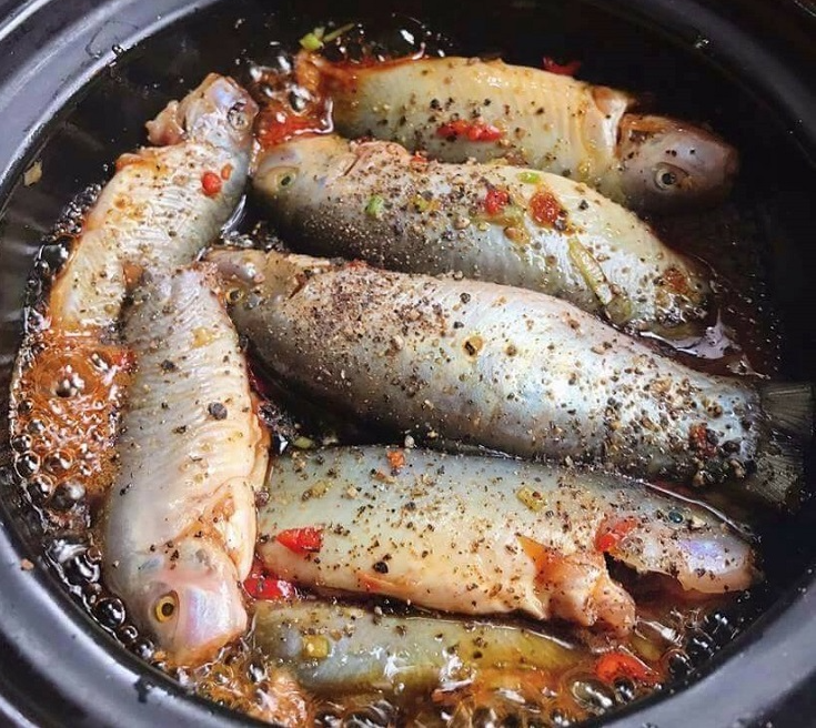 Loại cá độc lạ xưa không ai ăn, giờ thành đặc sản xuất hiện trong nhà hàng cao cấp, có giá 800.000 đồng/kg