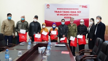 TNG Holdings Vietnam trao hơn 2.000 phần quà Tết cho hộ nghèo